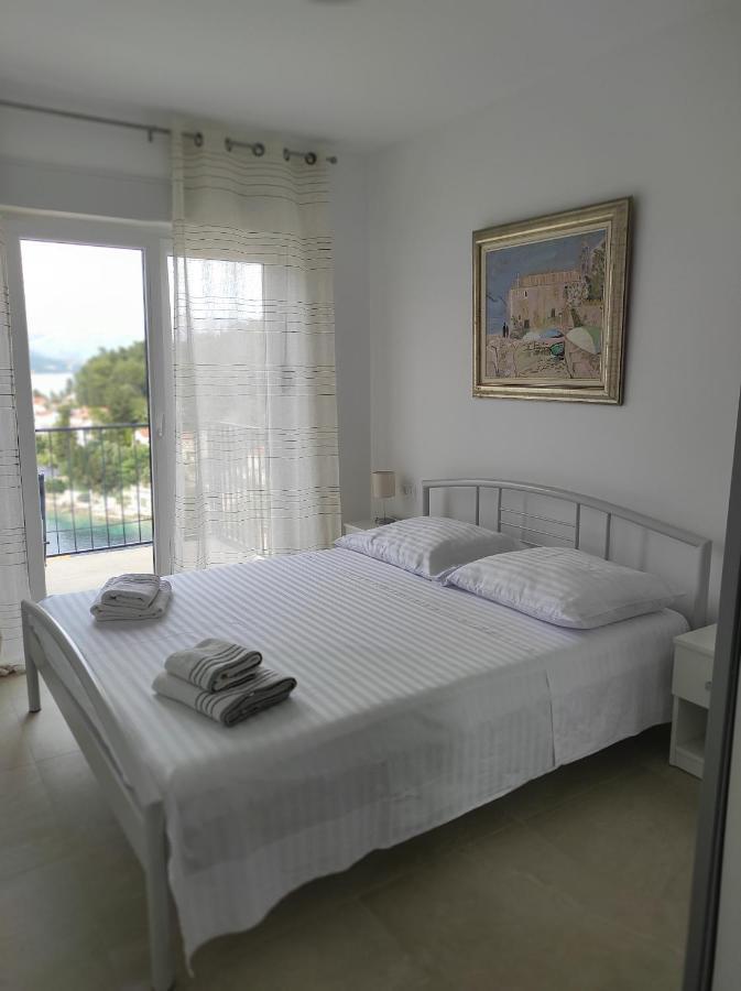 Apartmani Voljana Korcula Town Bagian luar foto